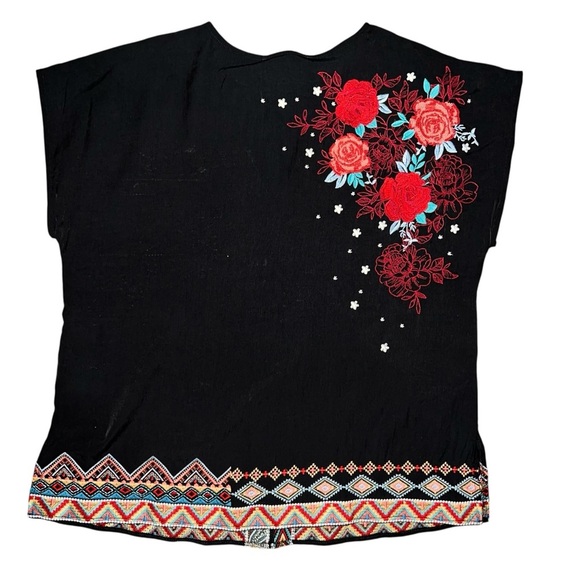 Savanna Jane Size S/M Embroidered Top - Picture 5 of 7